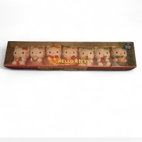 HELLO KITTY 5 piece 2002 Fruit Doll Set - Pink and White collectible - Picture 6 of 10